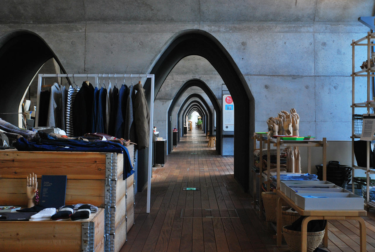 mAAch ecute 神田万世橋