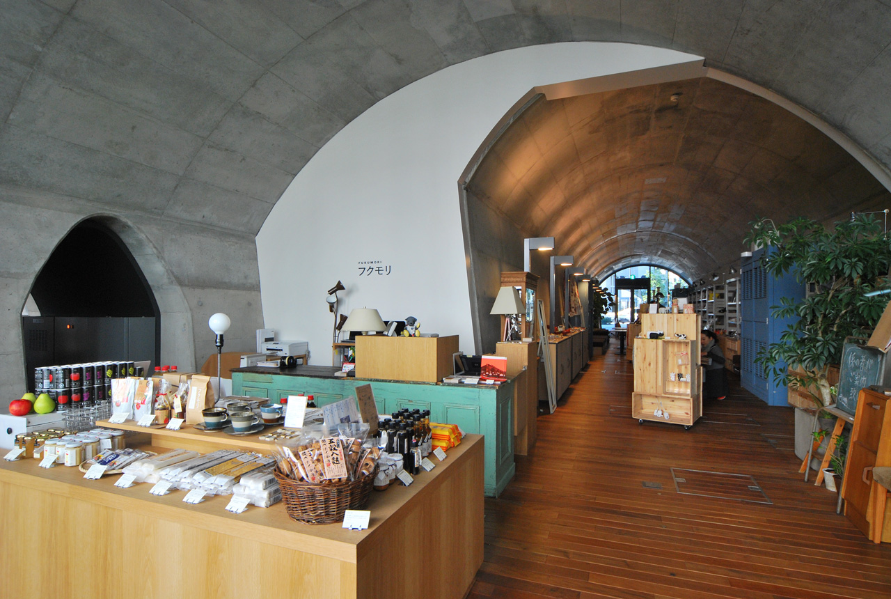 mAAch ecute 神田万世橋