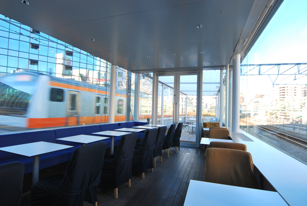 mAAch ecute 神田万世橋