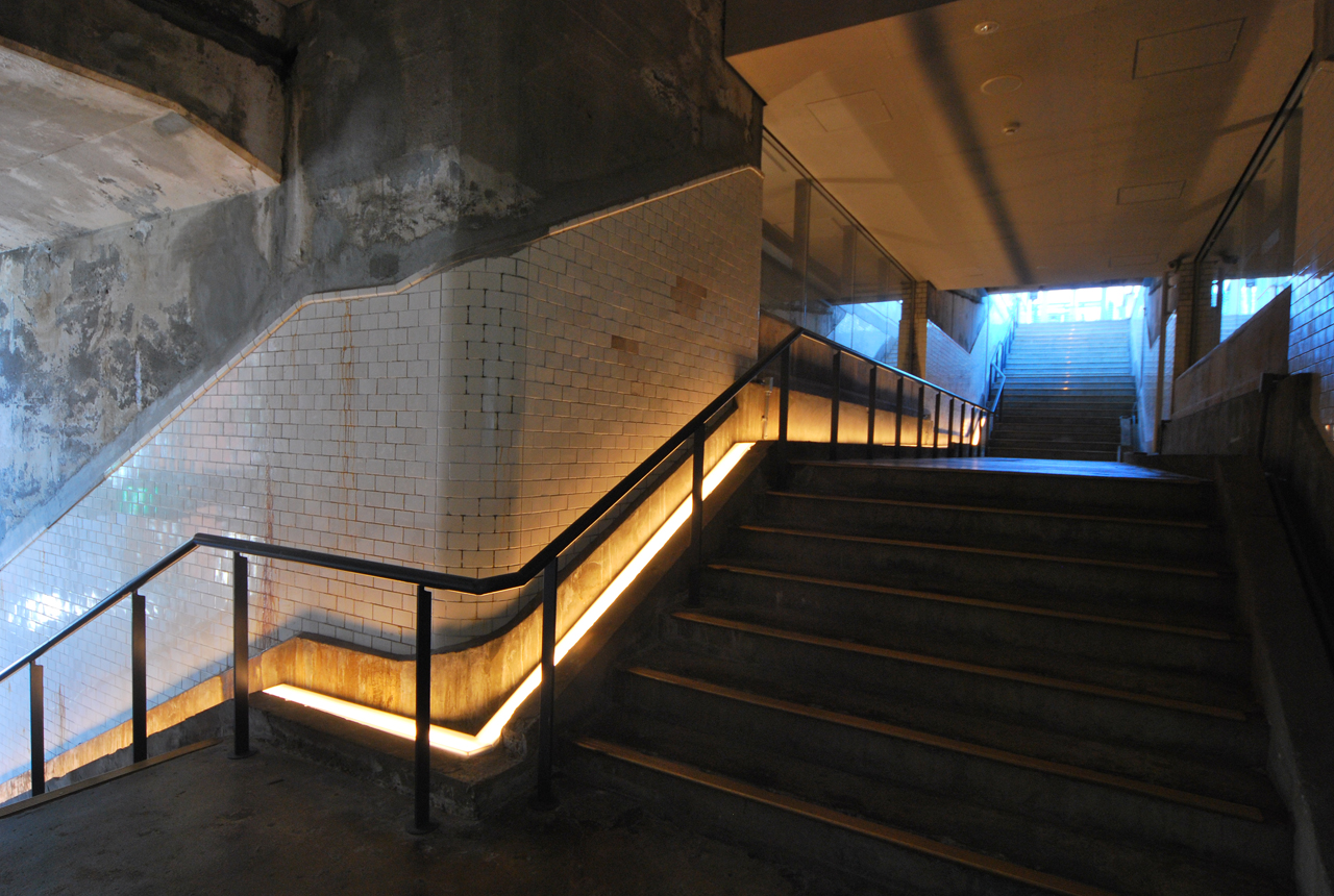 mAAch ecute 神田万世橋